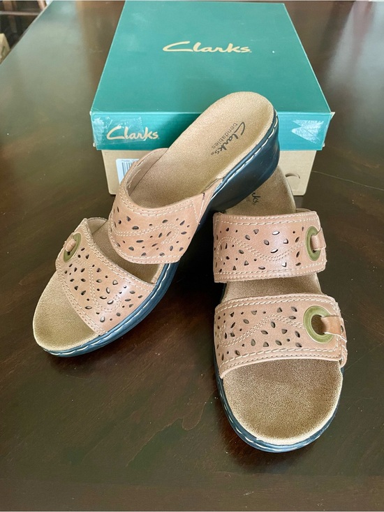 Clarks Shoes - Clarks Lexi Laurel Brown Leather Sandals - Women’s Size 10 - NEW